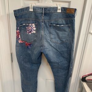 High waisted Boyfriend Jeans
